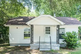 735 Everett St, Burlington, NC 27215 - Photo 1