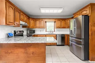 3202 Overlook Ct, Burlington, NC 27215 - Photo 14