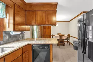 1020 Larkwood Ct, Reidsville, NC 27320 - Photo 12