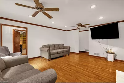 1020 Larkwood Court, Reidsville, NC 27320 - Photo 4