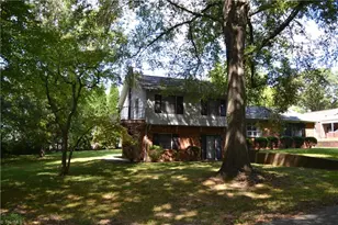 202 W Tidball Ave, Madison, NC 27025 - Photo 4