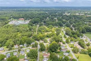 606 Cedar St, Eden, NC 27288 - Photo 36