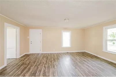 521 E 1st Street, Lexington, NC 27292 - Photo 4