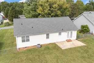 21 Oak Meadow Ln, Thomasville, NC 27360 - Photo 36