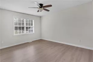 21 Oak Meadow Ln, Thomasville, NC 27360 - Photo 14