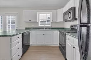 21 Oak Meadow Ln, Thomasville, NC 27360 - Photo 12