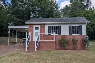 1113 Willow St, Eden, NC 27288 - Photo 2