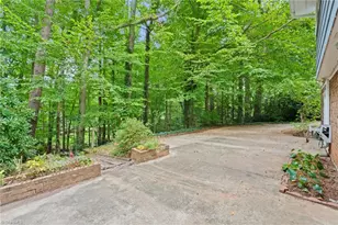 5306 Guida Dr, Greensboro, NC 27410 - Photo 44