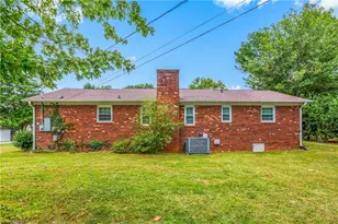 108 Hinshaw Ave, Yadkinville, NC 27055 - Photo 2