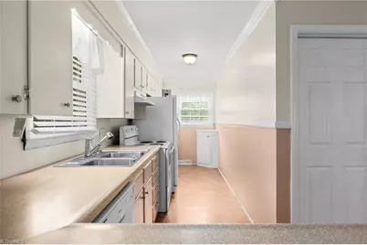 108 Hinshaw Avenue, Yadkinville, NC 27055 - Photo 10