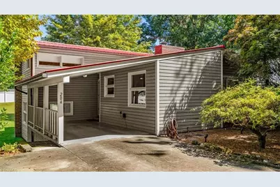 204 Rockspring Drive, Thomasville, NC 27360 - Photo 2