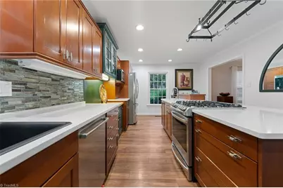 4 Kempton Drive, Greensboro, NC 27406 - Photo 2