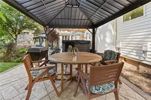 4 Kempton Dr, Greensboro, NC 27406 - Photo 30