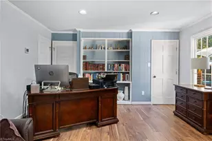 4 Kempton Dr, Greensboro, NC 27406 - Photo 18