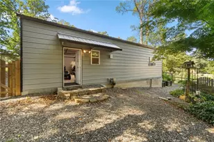 4 Kempton Dr, Greensboro, NC 27406 - Photo 38