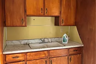 106 College St, Thomasville, NC 27360 - Photo 6