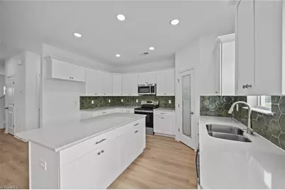 6820 Steeplegate Drive, Burlington, NC 27215 - Photo 14