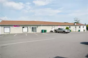 105 Llewellyn St, Dobson, NC 27017 - Photo 6