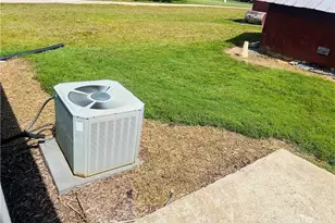 115 Stout Ln, Pilot Mountain, NC 27041 - Photo 24