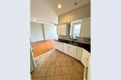 360 S Elm Street #208, Greensboro, NC 27401 - Photo 2