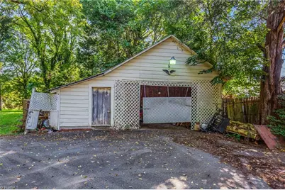 404 N State Street, Yadkinville, NC 27055 - Photo 10