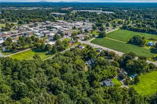 420 Carolina Ave, Yadkinville, NC 27055 - Photo 8