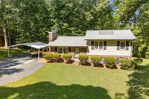 2110 Newell St, Ramseur, NC 27316 - Photo 2