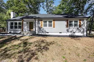 2200 Hathaway Dr, Greensboro, NC 27408 - Photo 30