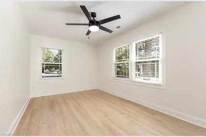 2200 Hathaway Drive, Greensboro, NC 27408 - Photo 18