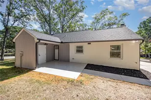 2200 Hathaway Dr, Greensboro, NC 27408 - Photo 36