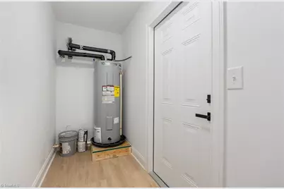 2200 Hathaway Drive, Greensboro, NC 27408 - Photo 28