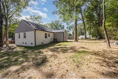 2200 Hathaway Drive, Greensboro, NC 27408 - Photo 38