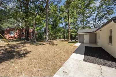 2200 Hathaway Drive, Greensboro, NC 27408 - Photo 34