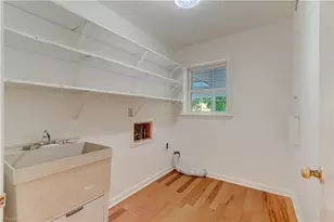 42 Kemp Rd E, Greensboro, NC 27410 - Photo 36