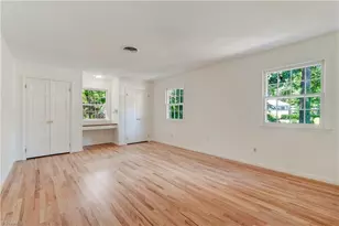 42 Kemp Rd E, Greensboro, NC 27410 - Photo 16