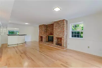 42 Kemp Road E, Greensboro, NC 27410 - Photo 22