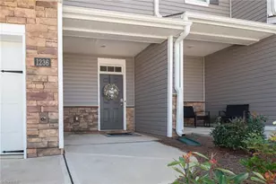 1236 Evelynnview Ln, Kernersville, NC 27284 - Photo 2