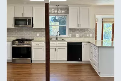 453 Ledford Circle, High Point, NC 27265 - Photo 6