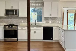 453 Ledford Cir, High Point, NC 27265 - Photo 6