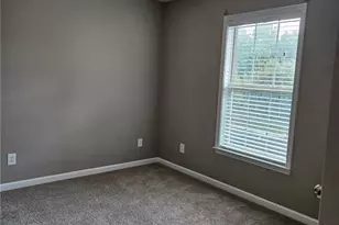 4325 Cedarcroft Ct, Greensboro, NC 27409 - Photo 8