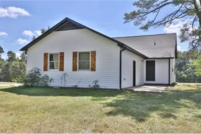 1826 N Oak Ridge Church Road, Yadkinville, NC 27055 - Photo 38