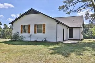 1826 N Oak Ridge Church Rd, Yadkinville, NC 27055 - Photo 38