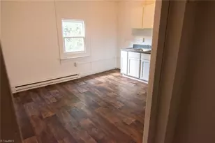 800 Chatham Ct, Eden, NC 27288 - Photo 6