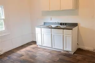 800 Chatham Ct, Eden, NC 27288 - Photo 8