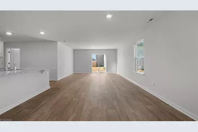 113 Linden Drive, Thomasville, NC 27360 - Photo 4