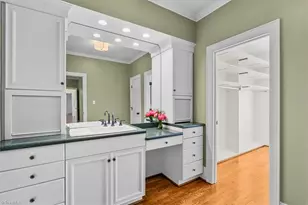 2 St Augustine Square, Greensboro, NC 27408 - Photo 28