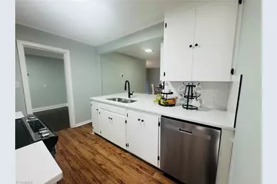 810 Ferndale Boulevard, High Point, NC 27262 - Photo 16