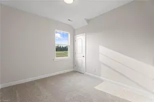 655 Ellabell Dr, Winston-Salem, NC 27127 - Photo 8