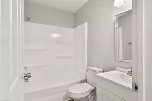 3815 Pineway Dr, Greensboro, NC 27405 - Photo 20