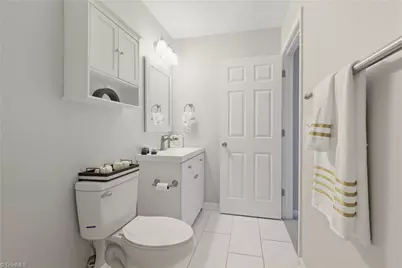 3815 Pineway Drive, Greensboro, NC 27405 - Photo 24